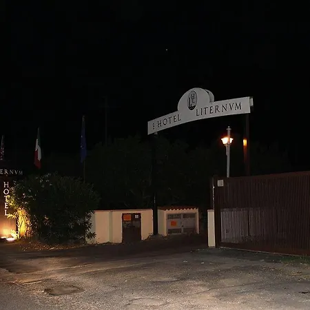 Отель Liternum Джульяно-ин-Кампанья